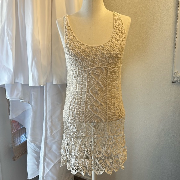 Lace top - Picture 1 of 3
